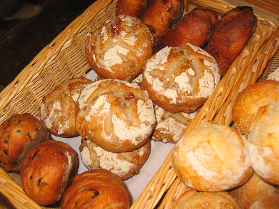 bread-in-lalosjpg.jpg